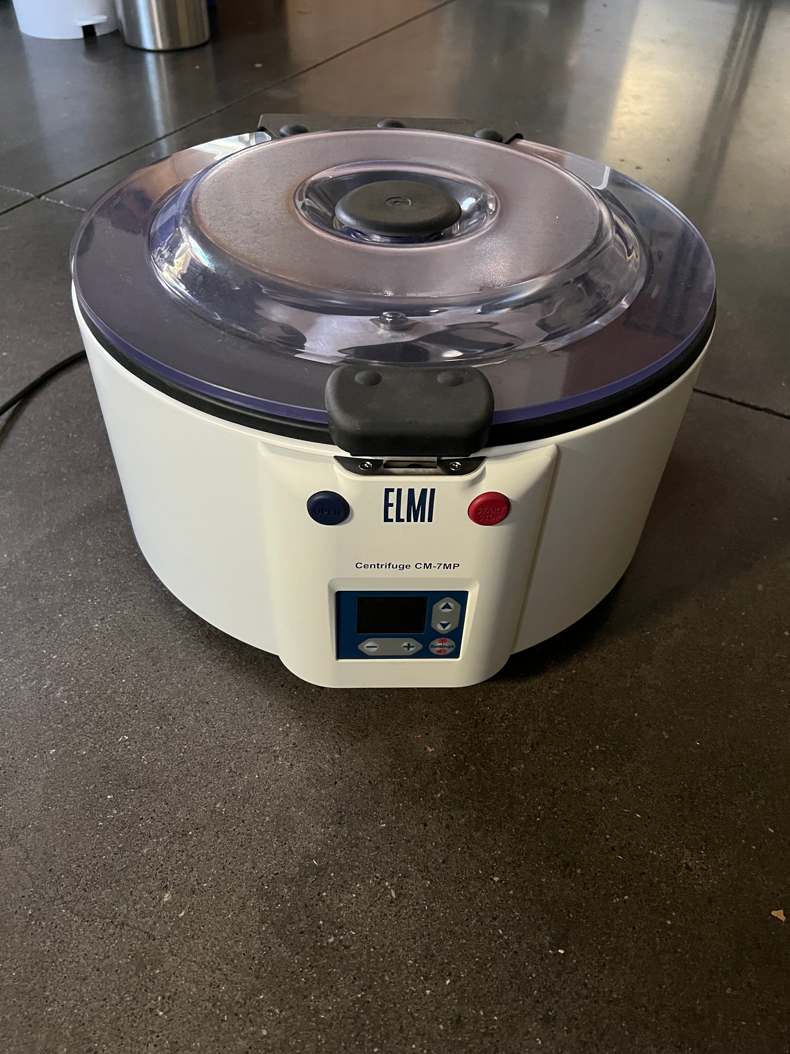  Micro Plate Centrifuge CM-7MP